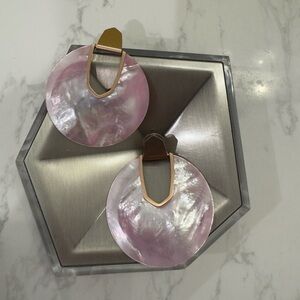 Kendra Scott Diane Earrings in Lilac Mother of Pearl and Rose Gold